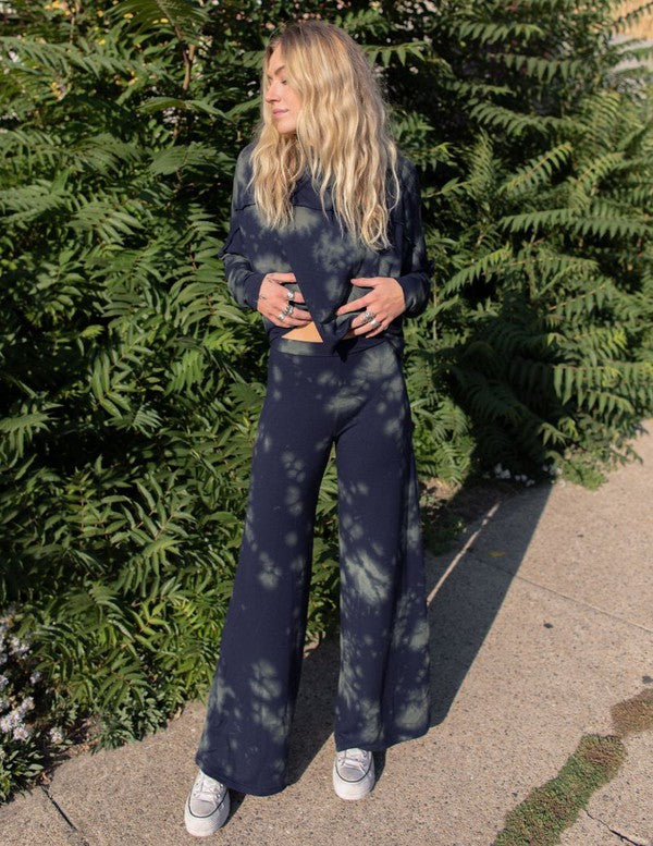 GRAPHIC SWEATER: Always Comfy Marble